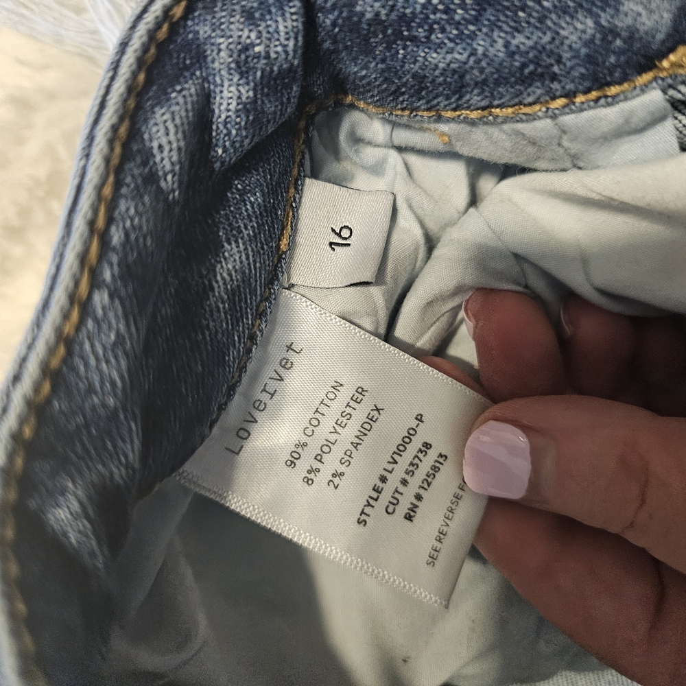 Distressed Blue Jeans Tummy Control - Picture 4 of 6